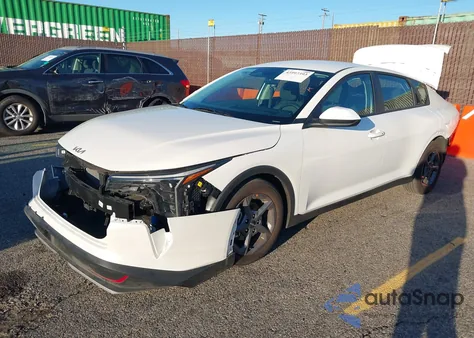 2025 Kia K4 Lxs z USA, uszkodzony, nr VIN 3KPFT4DEXSE162453